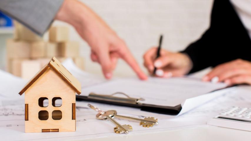 El importe medio de las hipotecas sobre viviendas, informó el INE, aumentó un 14,1% y se situó en 171.612 euros.
