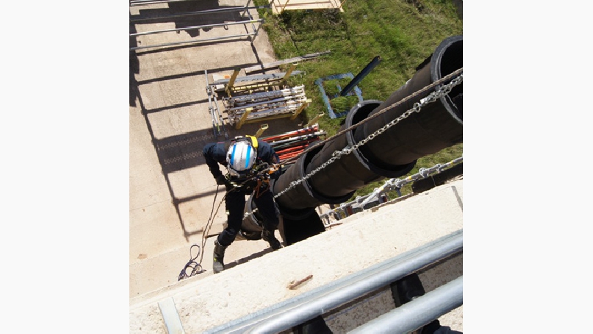 Un momento durante las pr&aacute;cticas. 
